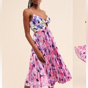 Quinn Pleated Midi dress